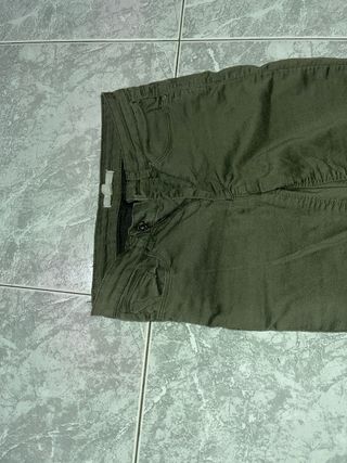 Pantalones verdes ajustados Talla real entre 36/38