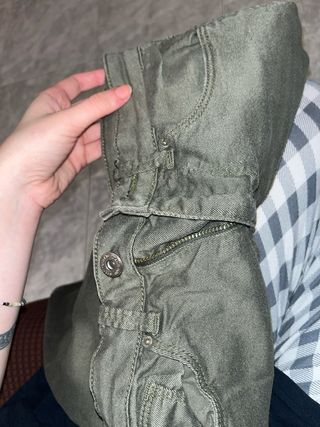 Pantalones verdes ajustados Talla real entre 36/38