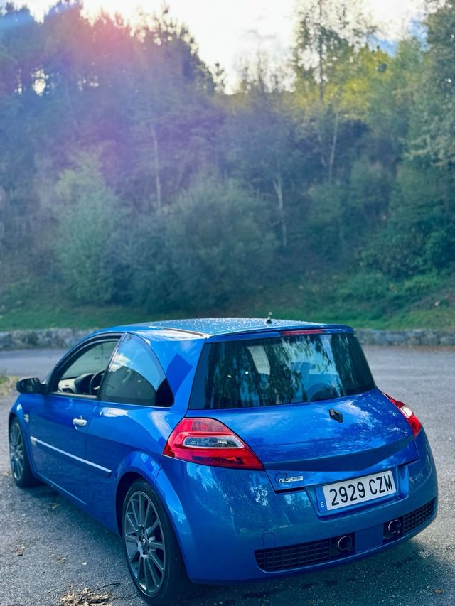 Renault Megane sport rs 225 r25