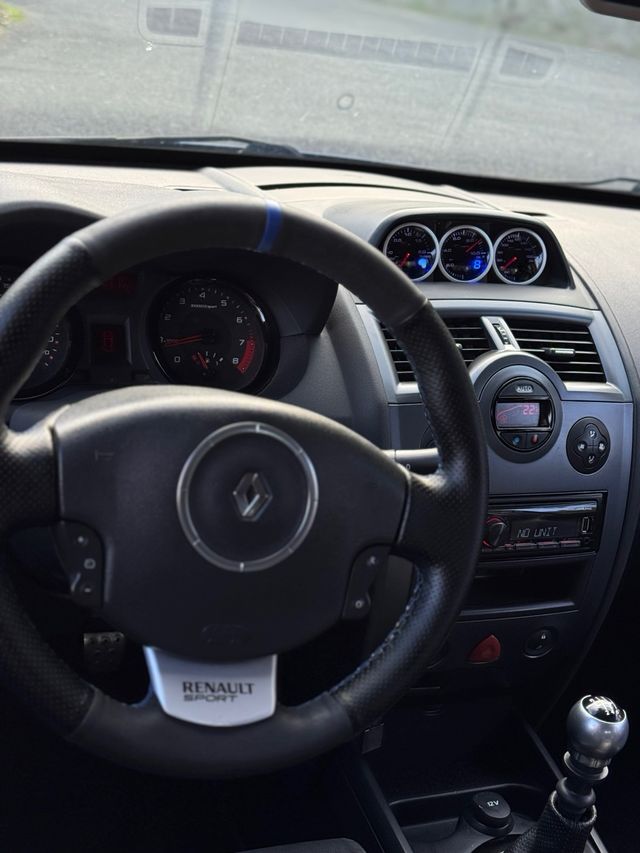 Renault Megane sport rs 225 r25