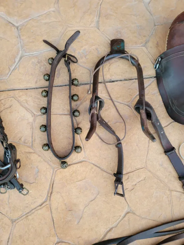 Arreos a la limonera de cuero