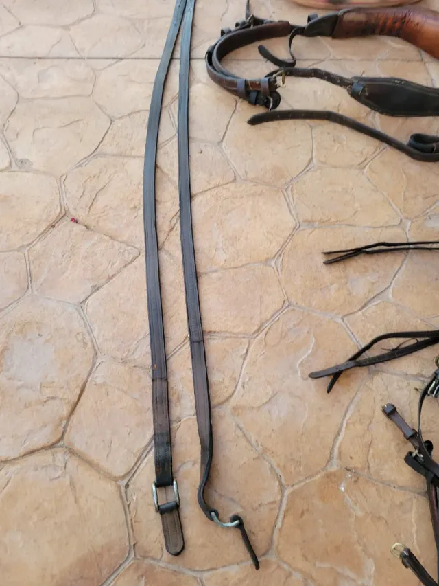 Arreos a la limonera de cuero