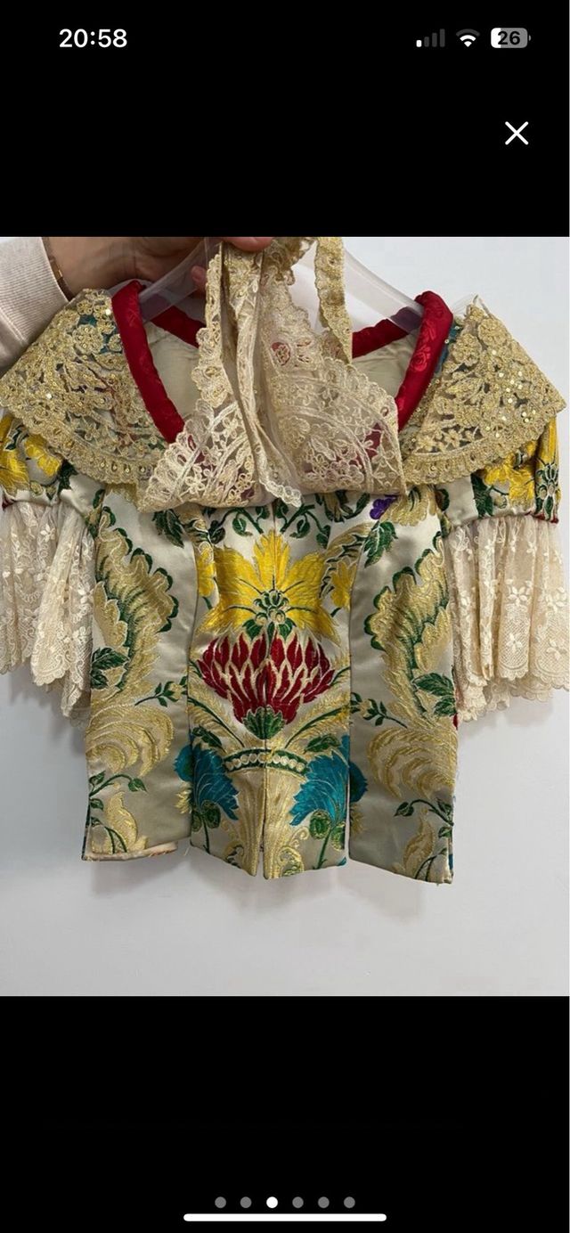 Traje de Fallera blanco siglo XIX