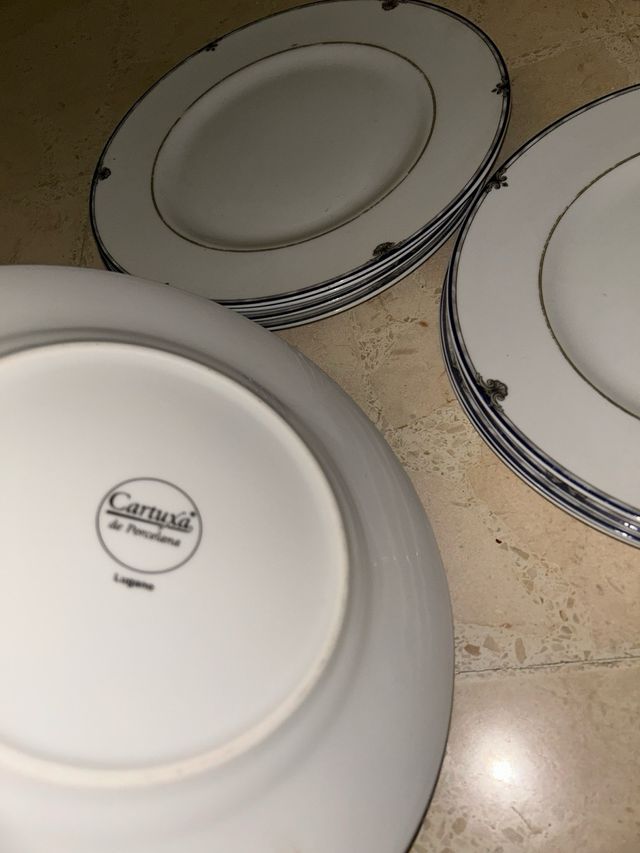 9 Platos Porcelana Azul y Blanco muy elegantes