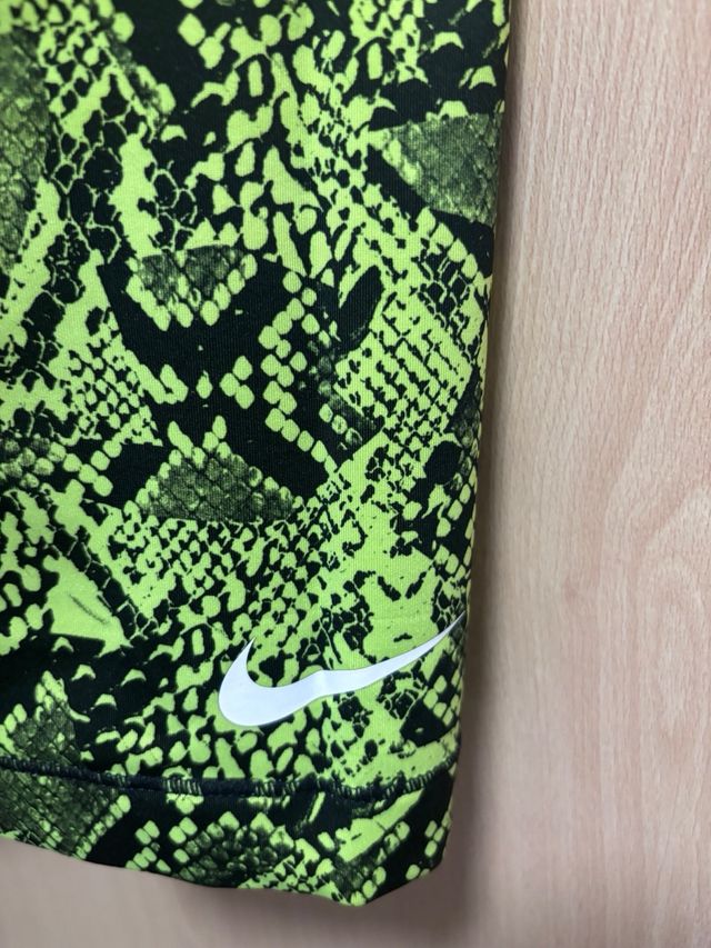 Mallas Nike Pro Estampado Serpiente Talla S