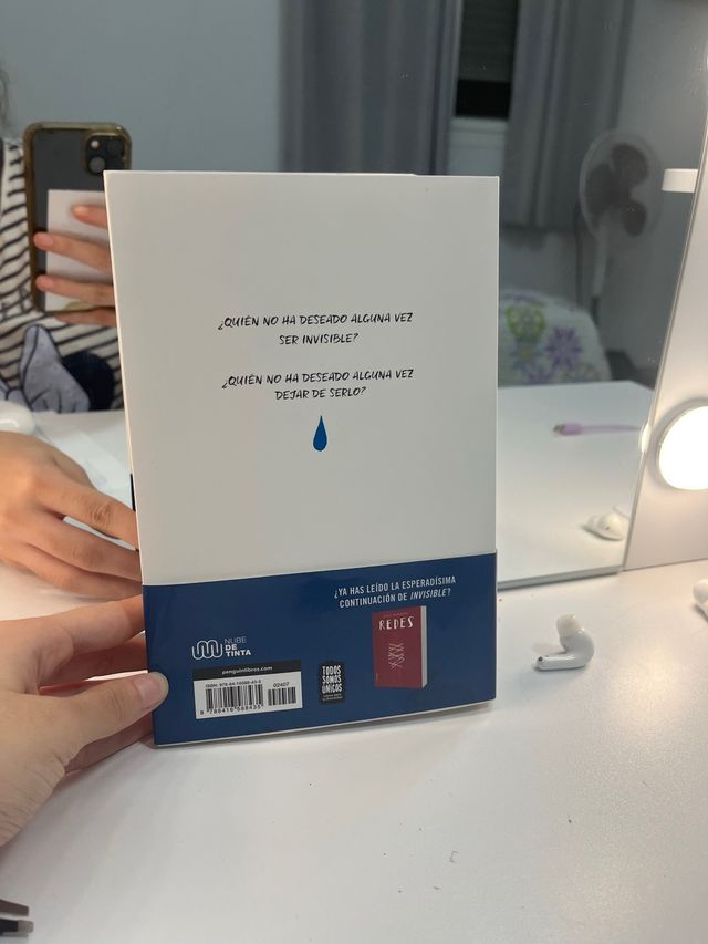 Invisible / Invisible (Spanish Edition)