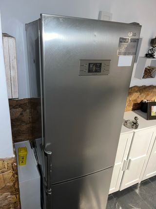 Nevera LG GB3133TIJW – Excelente estado