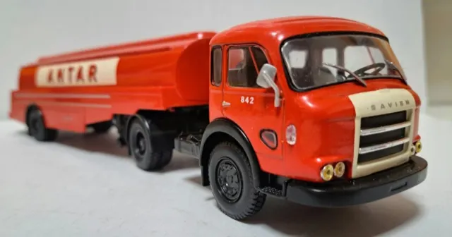 Camión Saviem JM 200 ANTAR 1/43