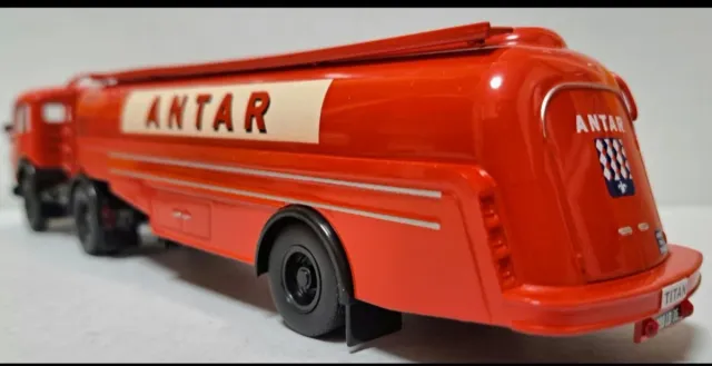 Camión Saviem JM 200 ANTAR 1/43