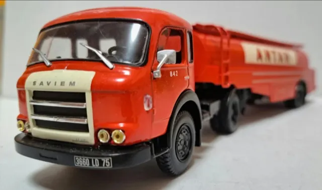 Camión Saviem JM 200 ANTAR 1/43
