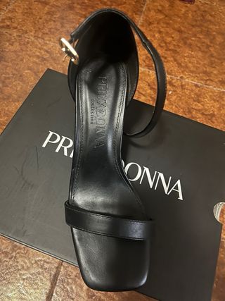 Tacchi Primadonna neri con tacco scultura