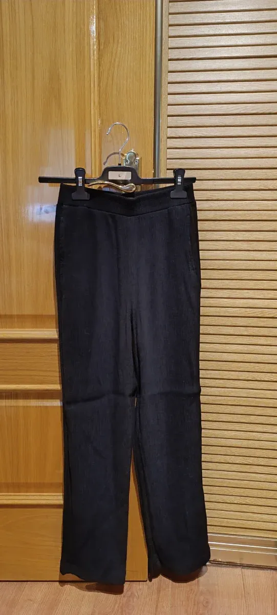 Pantalón Bershka suelto