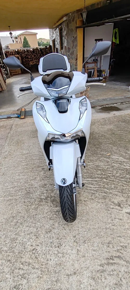 Honda SH 125i Blanca