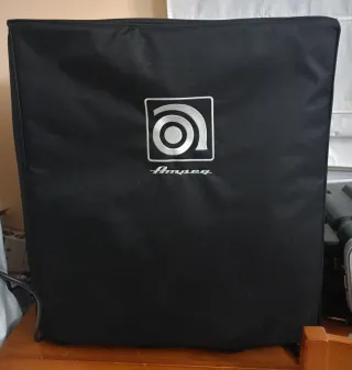 Pantalla  Ampeg PF 112 HLF