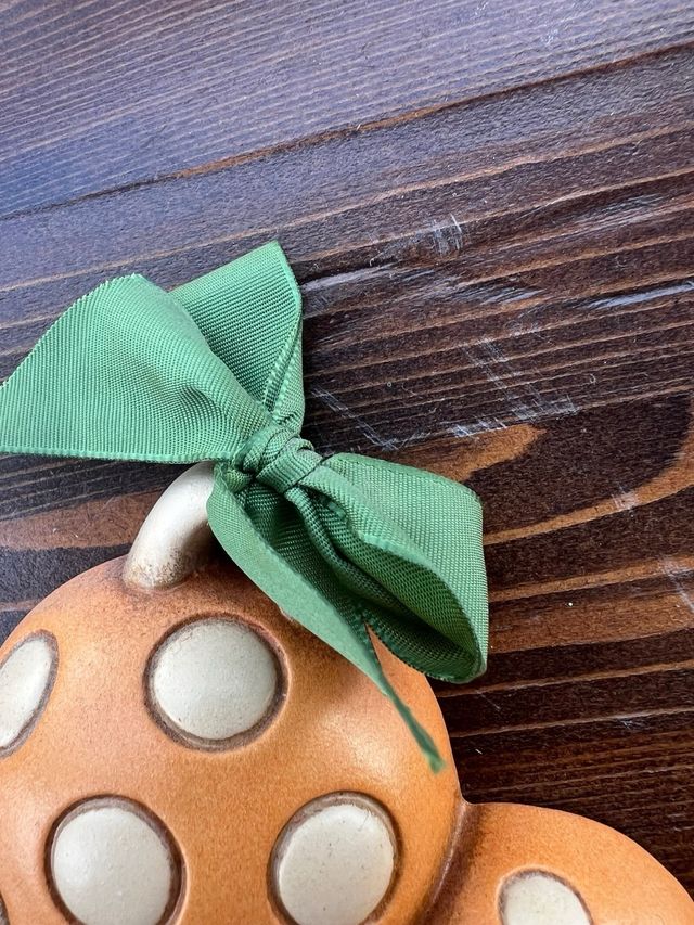 Formella Thun funghi con quadrifoglio portafortuna