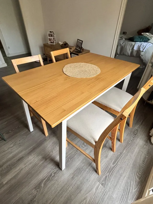 Mesa de comedor con 4 sillas 125 x75