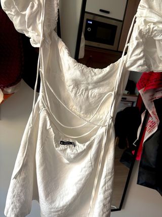 Vestido Zara blanco espalda cruzada T.S