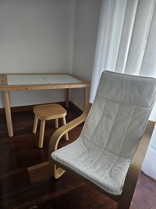 Mesa e banco infantil IKEA FLISAT