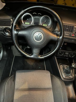 Volkswagen Golf 2003