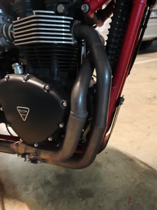 Escape Tamarit Triumph Bonneville