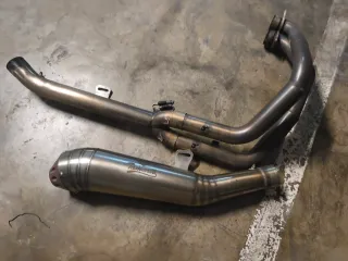 Escape Tamarit Triumph Bonneville