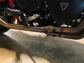 Escape Tamarit Triumph Bonneville