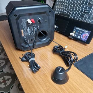 Subwoofer Philips SPA5300/10 Activo Negro/Rojo