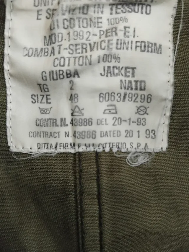 Uniforme militare vintage mimetico