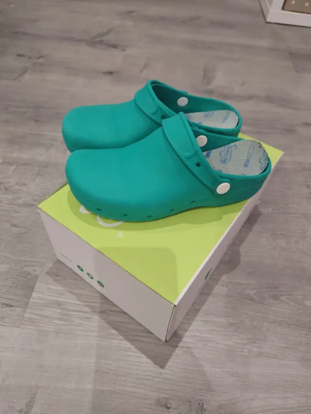 Zuecos Feliz Caminar Verdes