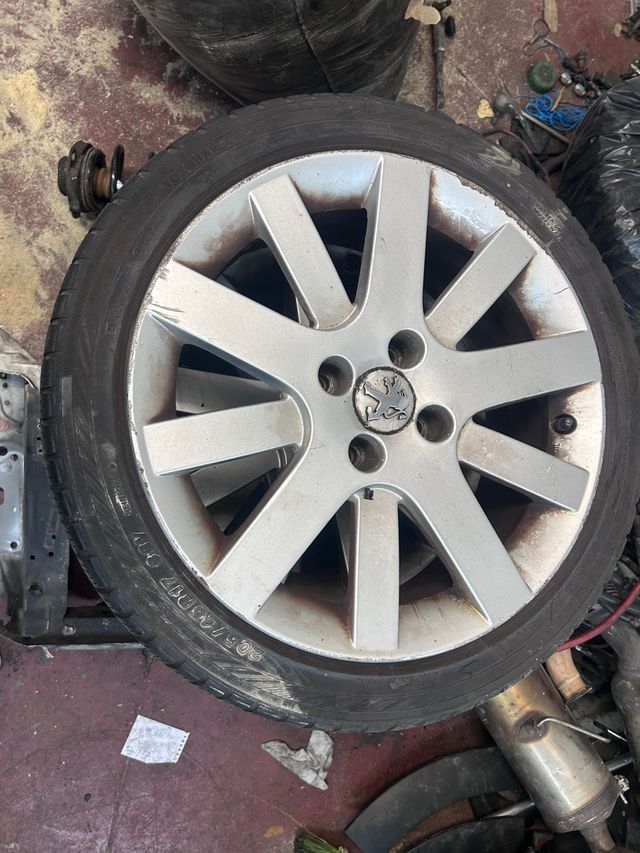 Llanta Peugeot 205/55R17