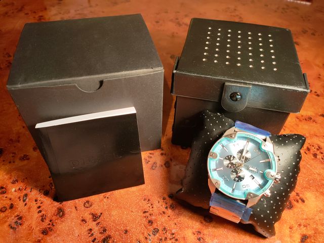 Reloj Diesel Spiked nuevo, turquesa y gris