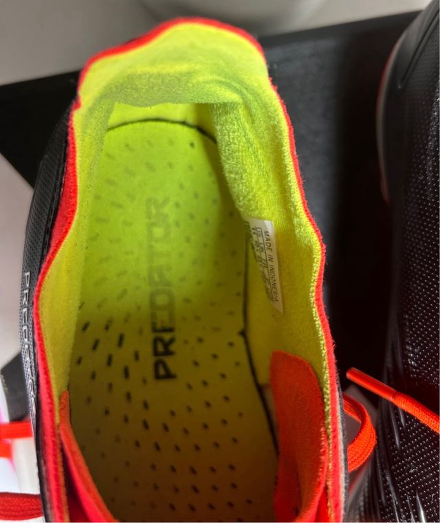 Botas de fútbol Adidas Predator Negras/Naranjas