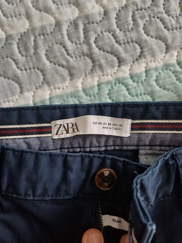 Abito blu con pantaloni