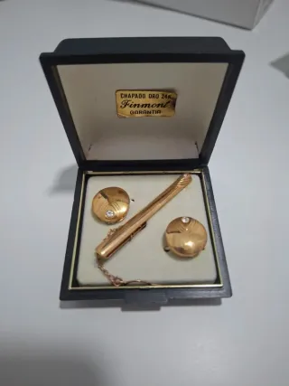 Alfiler Corbata y Gemelos Finmont Oro 24K