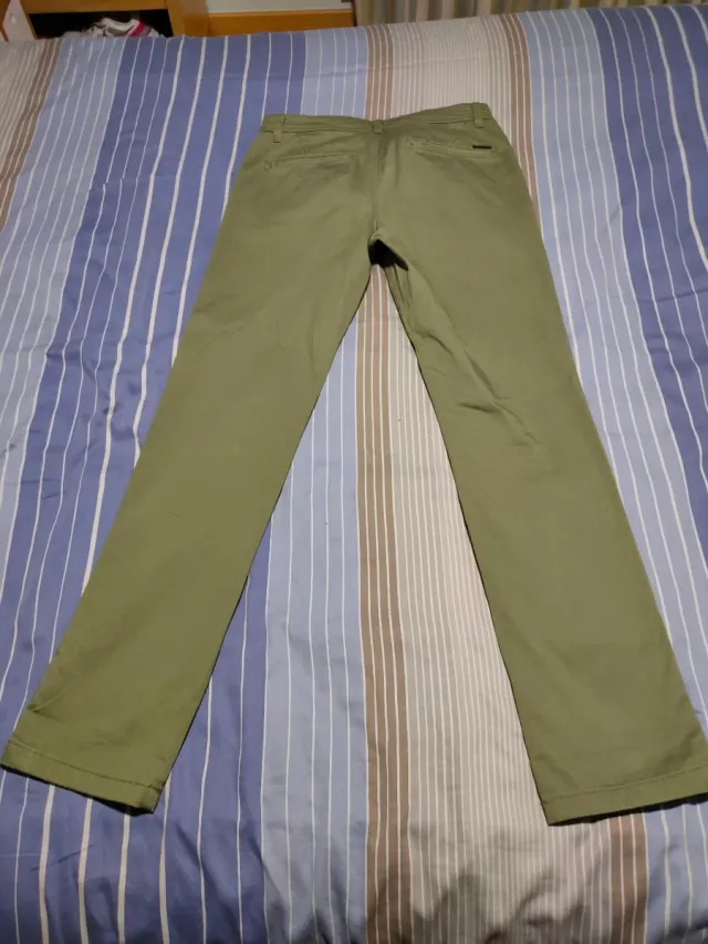 Pantalones verde oliva talla 30-34 Jack & Jones