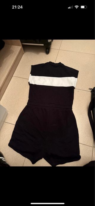 Mono deportivo Fila negro y blanco