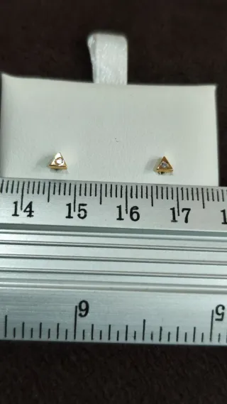 Pendientes oro 18k bebé brillantes triángulo nuevo