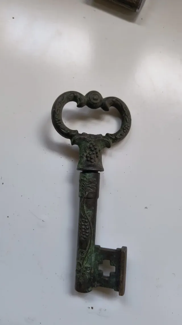 Llave antigua sacacorchos vintage