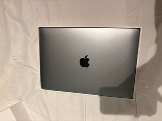 MacBook Air 13 Plata/Gris Espacial