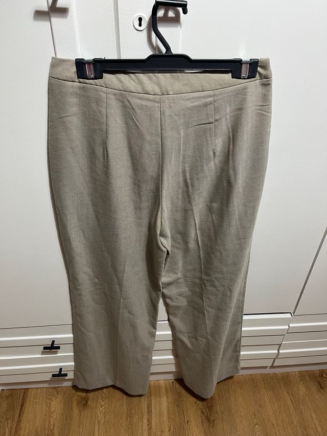 Calças Stradivarius Bege