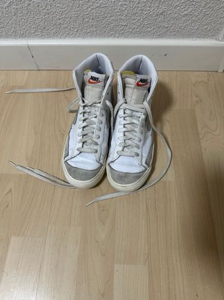 Nike Blazer Talla 40 Gris Blanco