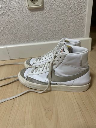 Nike Blazer Talla 40 Gris Blanco