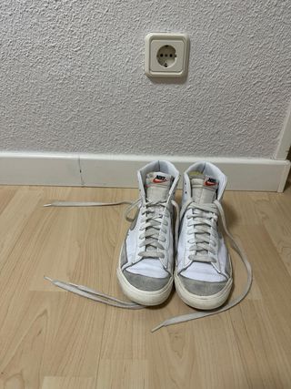 Nike Blazer Talla 40 Gris Blanco