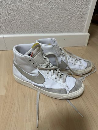 Nike Blazer Talla 40 Gris Blanco