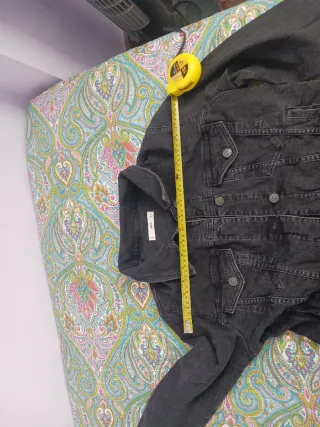 Cazadora vaquera negra