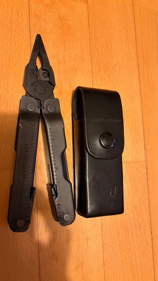 Leatherman Súper tool 300