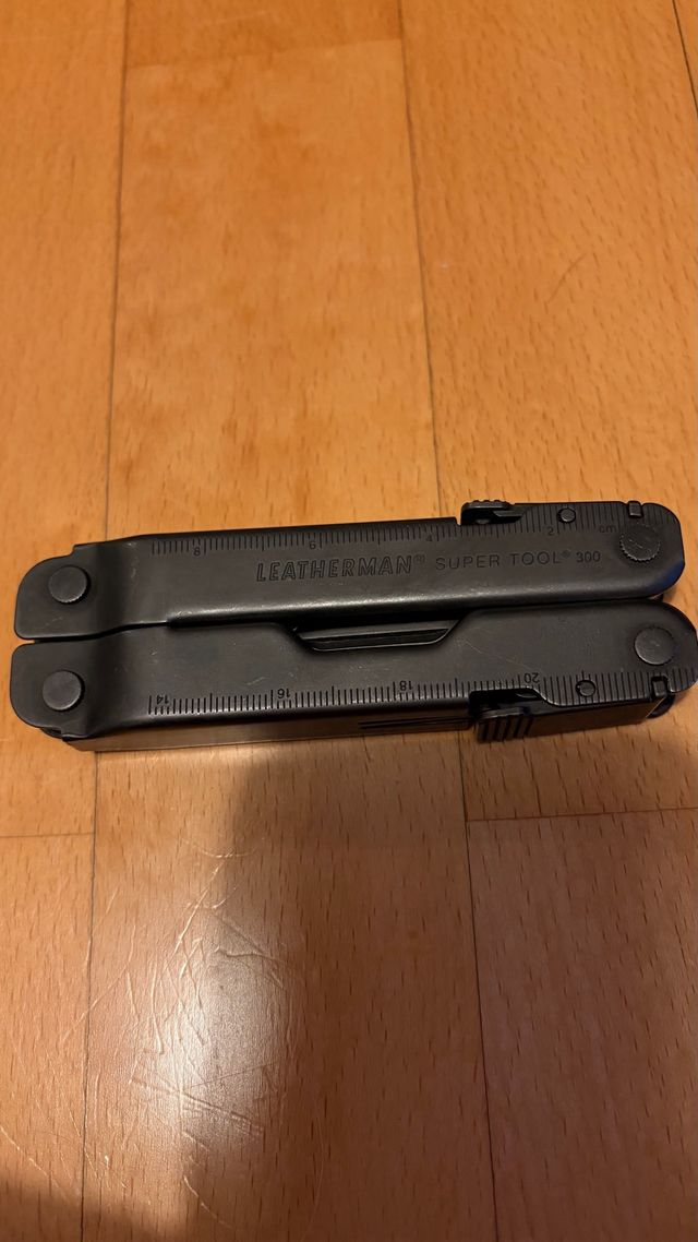 Leatherman Súper tool 300
