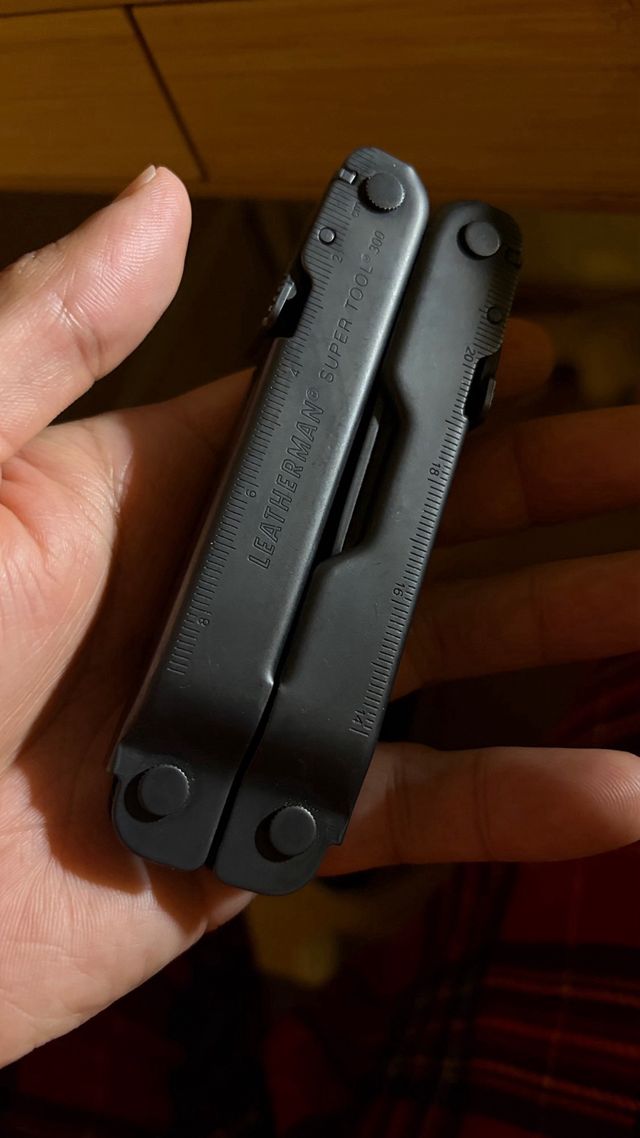Leatherman Súper tool 300