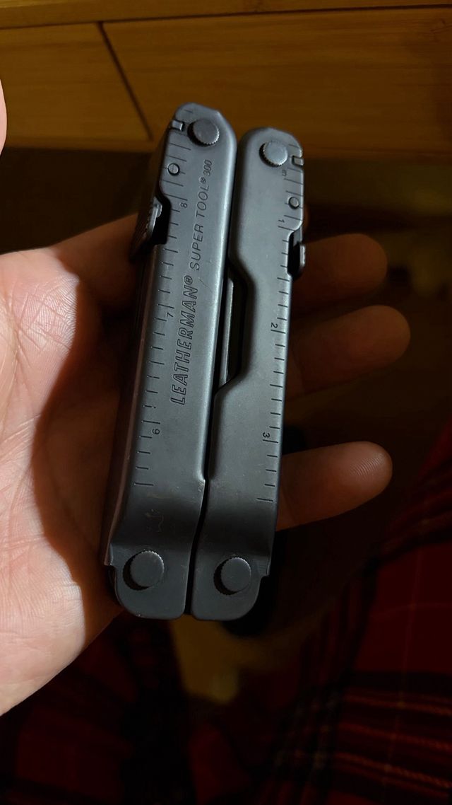 Leatherman Súper tool 300