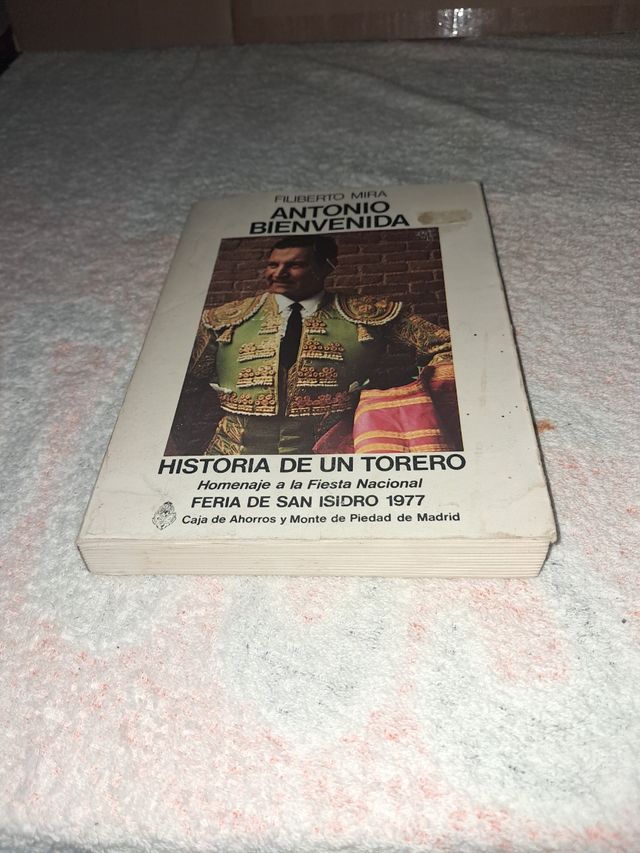 Libro Historia de un Torero Antonio Bienvenida